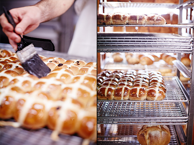 Bakers-Delight-Cooked-Buns-Glazed