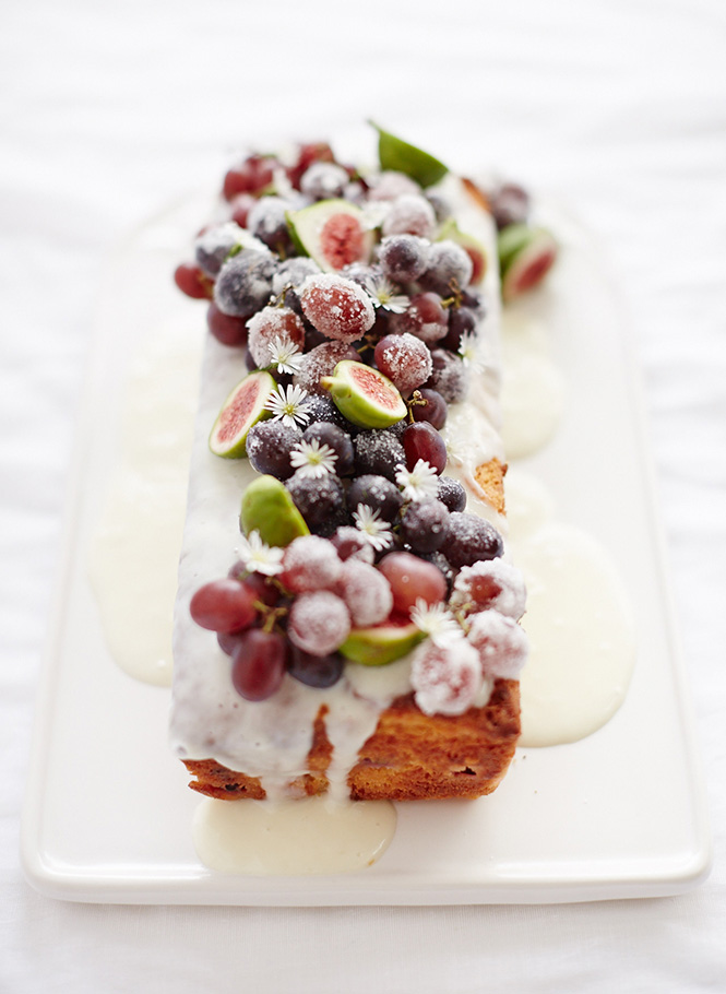 Yoghurt-Grape-Cake_portrait