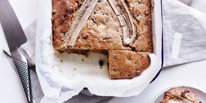 chocolate-banana-cake_feature