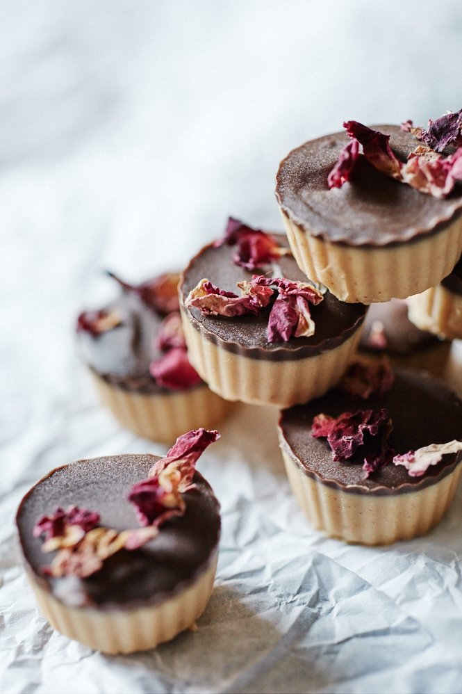 Chocolate Peanut Butter Cups - 001869