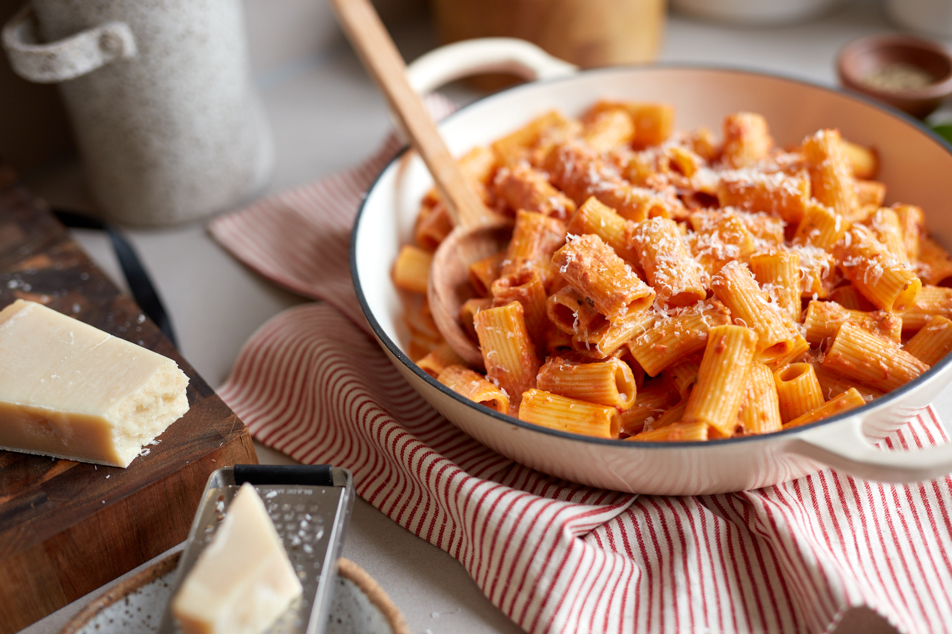 Spicy Vodka Rigatoni « Iron Chef Shellie